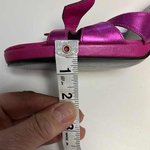 BCBGirls Beautiful fuchsia metallic heels. - Picture 7 of 8